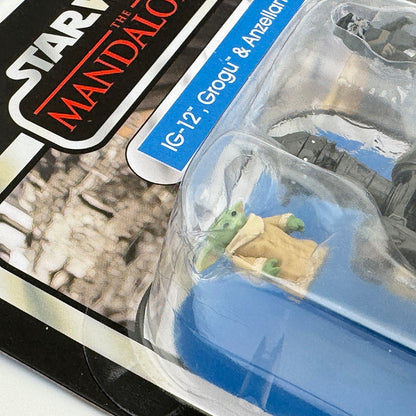 Hasbro Kenner Star Wars The Mandalorian IG-12, Grogu, and Anzellan Retro Collection Action Figure
