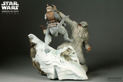 Sideshow Collectibles Luke on Tauntaun Vs. Wampa Diorama