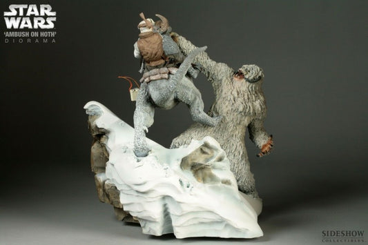 Sideshow Collectibles Luke on Tauntaun Vs. Wampa Diorama