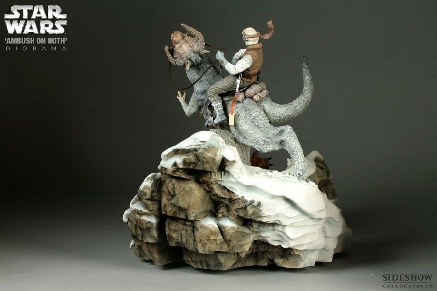 Sideshow Collectibles Luke on Tauntaun Vs. Wampa Diorama